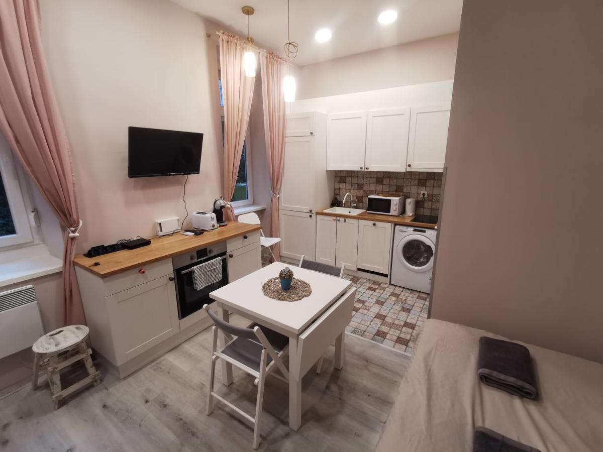 Goldcentral Apartments Akacfa Studios Budapest Eksteriør billede