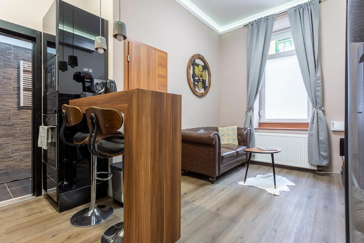 Goldcentral Apartments Akacfa Studios Budapest Eksteriør billede